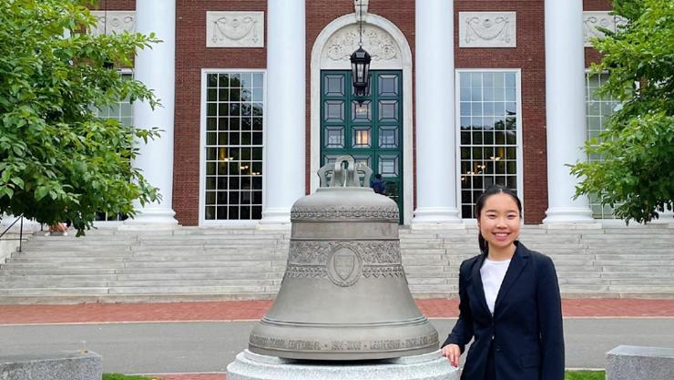 Ren (Hamilton ’23, Bridge ’22) Diversifies Skill Set Through Harvard, Dartmouth Business Programs